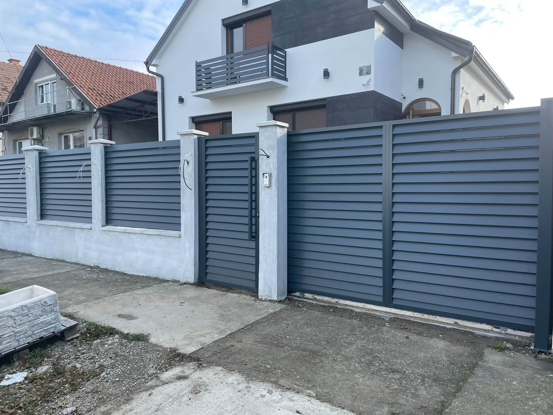 IMG-3ee9497f31d2a220237b6d2d9bc1755c-V