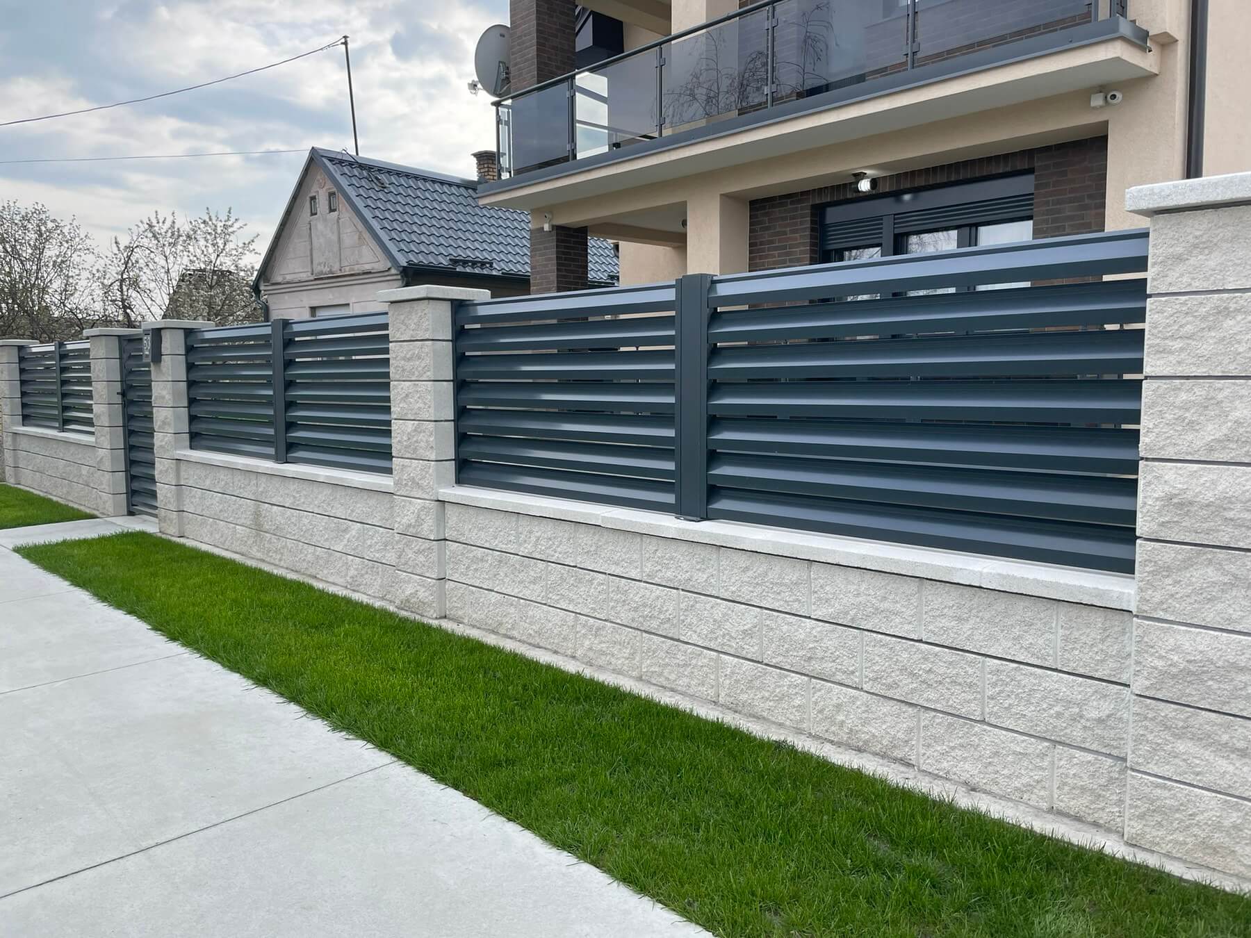 IMG-cf7efbcdf332a50cb97ab81b574ecca2-V